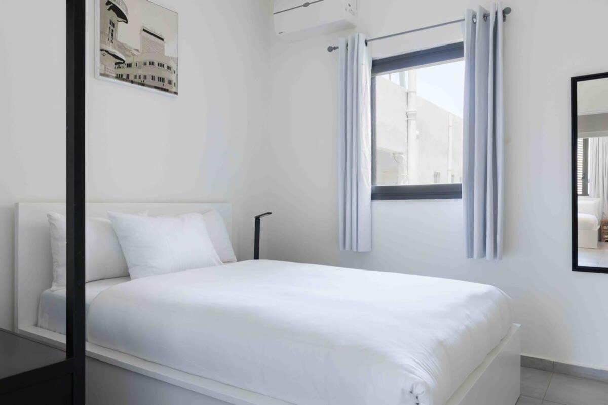 Sea View Geula 2bdr * Tel Aviv
